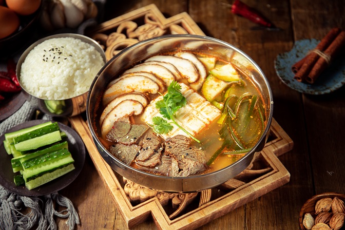 石锅牛肉豆腐汤(图1)